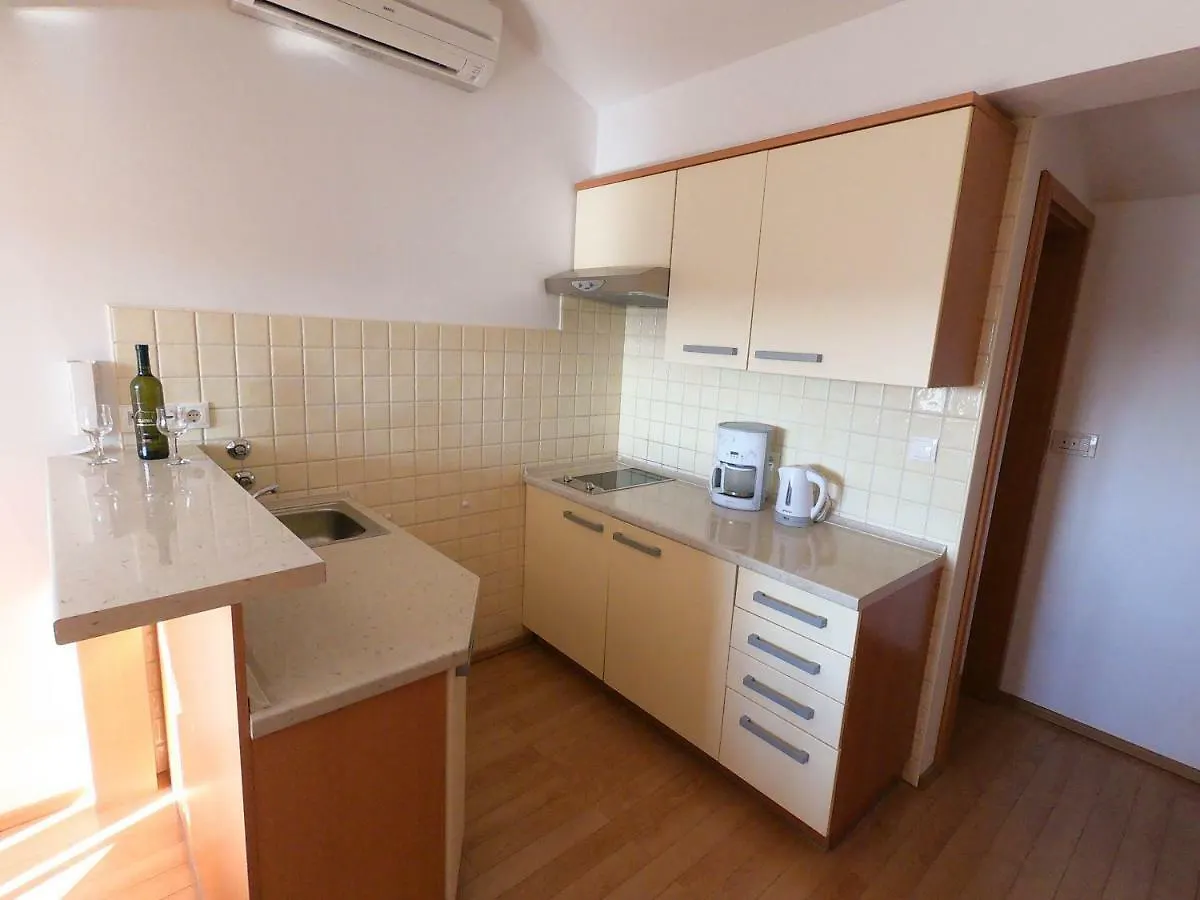 Relaxing Summer In Punat Apartment
