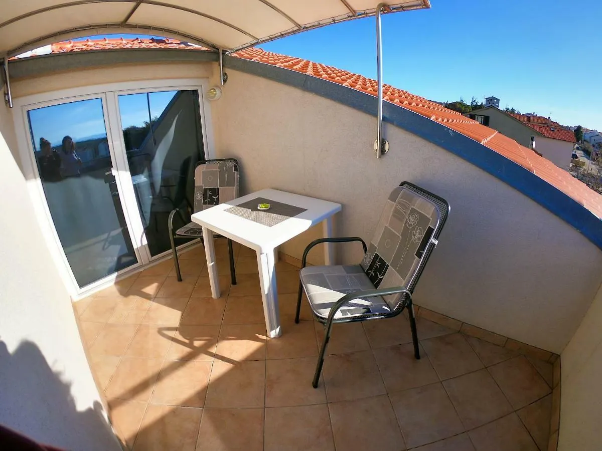 Relaxing Summer In Punat Apartman